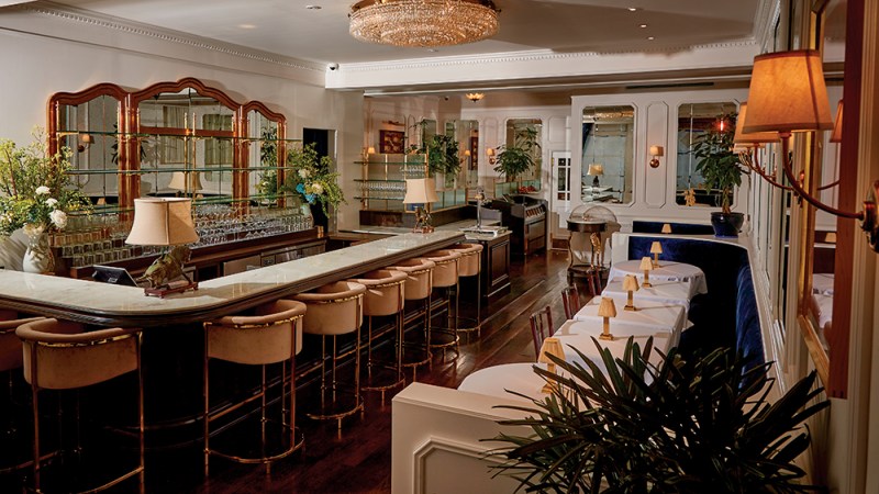Les Trois Chevaux Restaurant