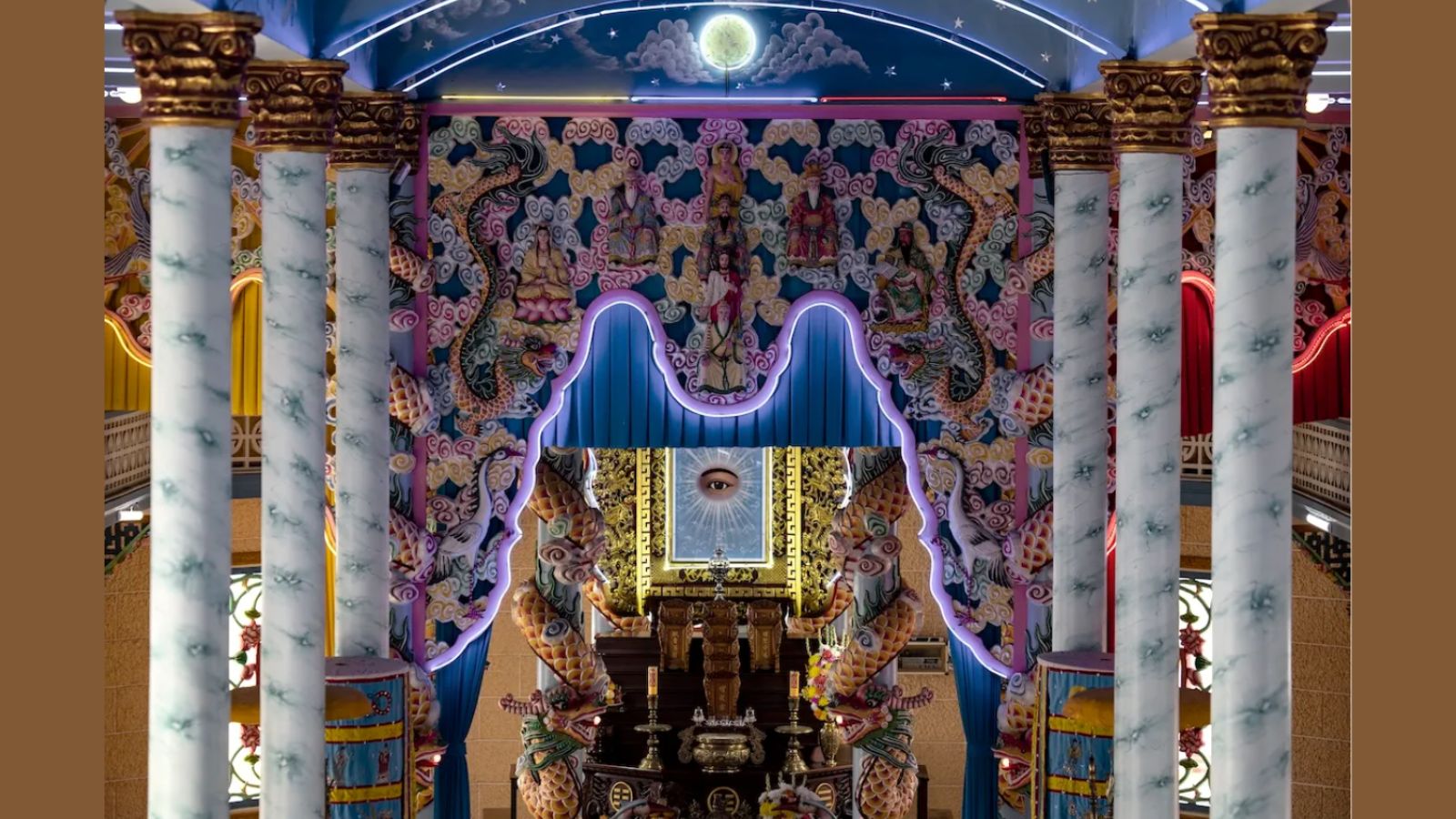 Khôn t Cao Dai Temple, Tân Châu, An Giang, Vietnam