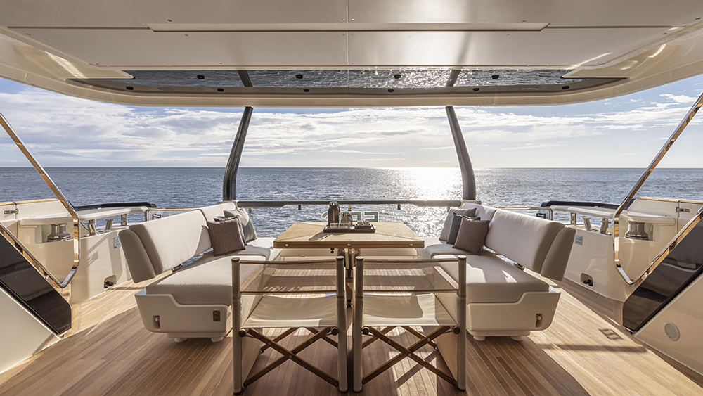 Ferretti Yachts 1000