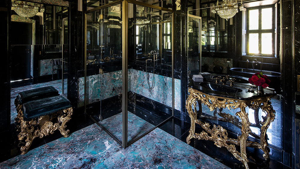 Lake Como House of Gucci