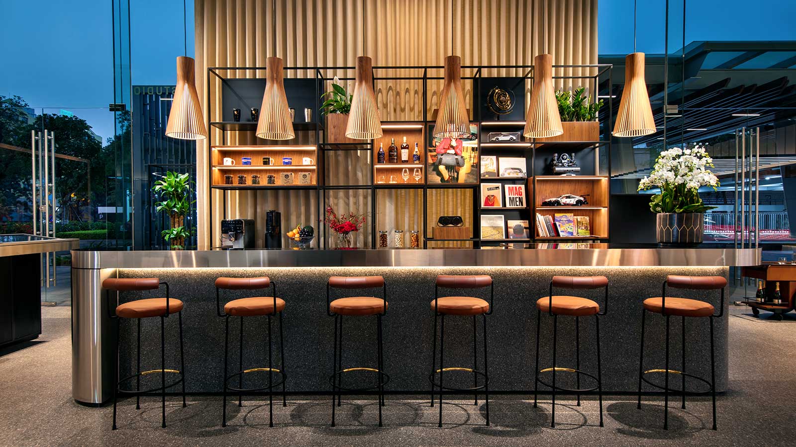 Porsche Studio Hà Nội