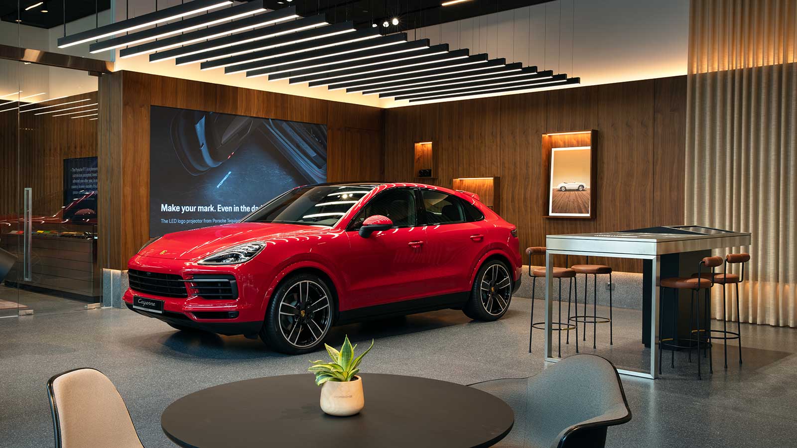 Porsche Studio Hà Nội
