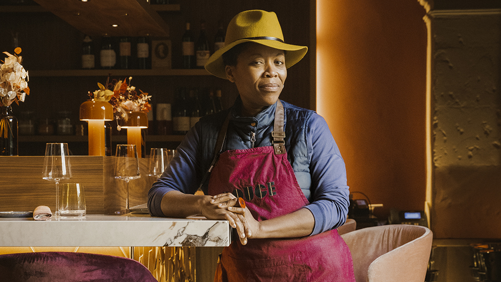 đầu bếp da màu Chef Georgiana Viou of Rouge in Nîmes