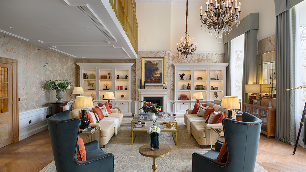 Khu vực phòng khách của The Conrad