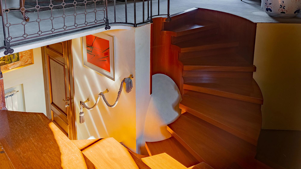 Venice Residence for $3.1 Million Staircase