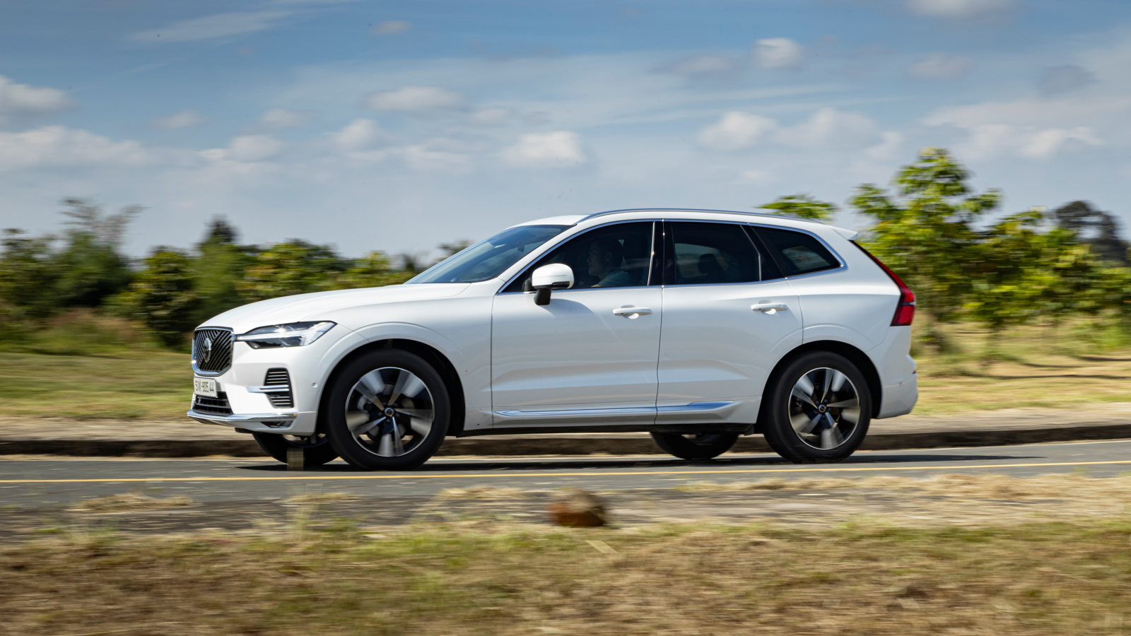 Là mẫu xe gia đình, XC60 đề cao sự cân bằng và yếu tố tiện nghi hơn là phong cách thể thao bốc lửa.